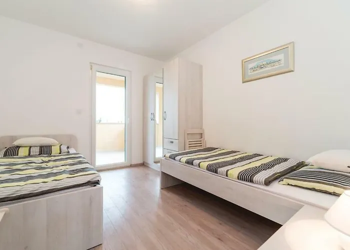 Appartement Dora Povljana